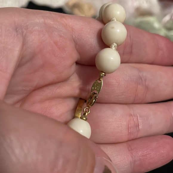 Trifari Vintage Pearl Necklace - Picture 6 of 9